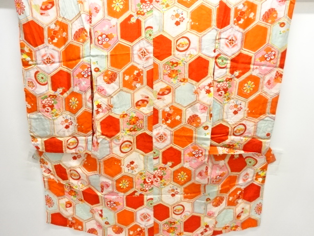 アンティーク　亀甲に草花模様単衣着物